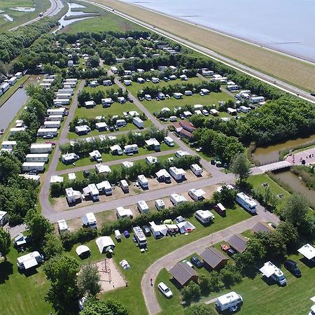 Bed And Breakfast De Zeehoeve Харлинген Экстерьер фото